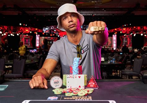 Phil Ivey Wins Historic 11th World Series of Poker Bracelet.